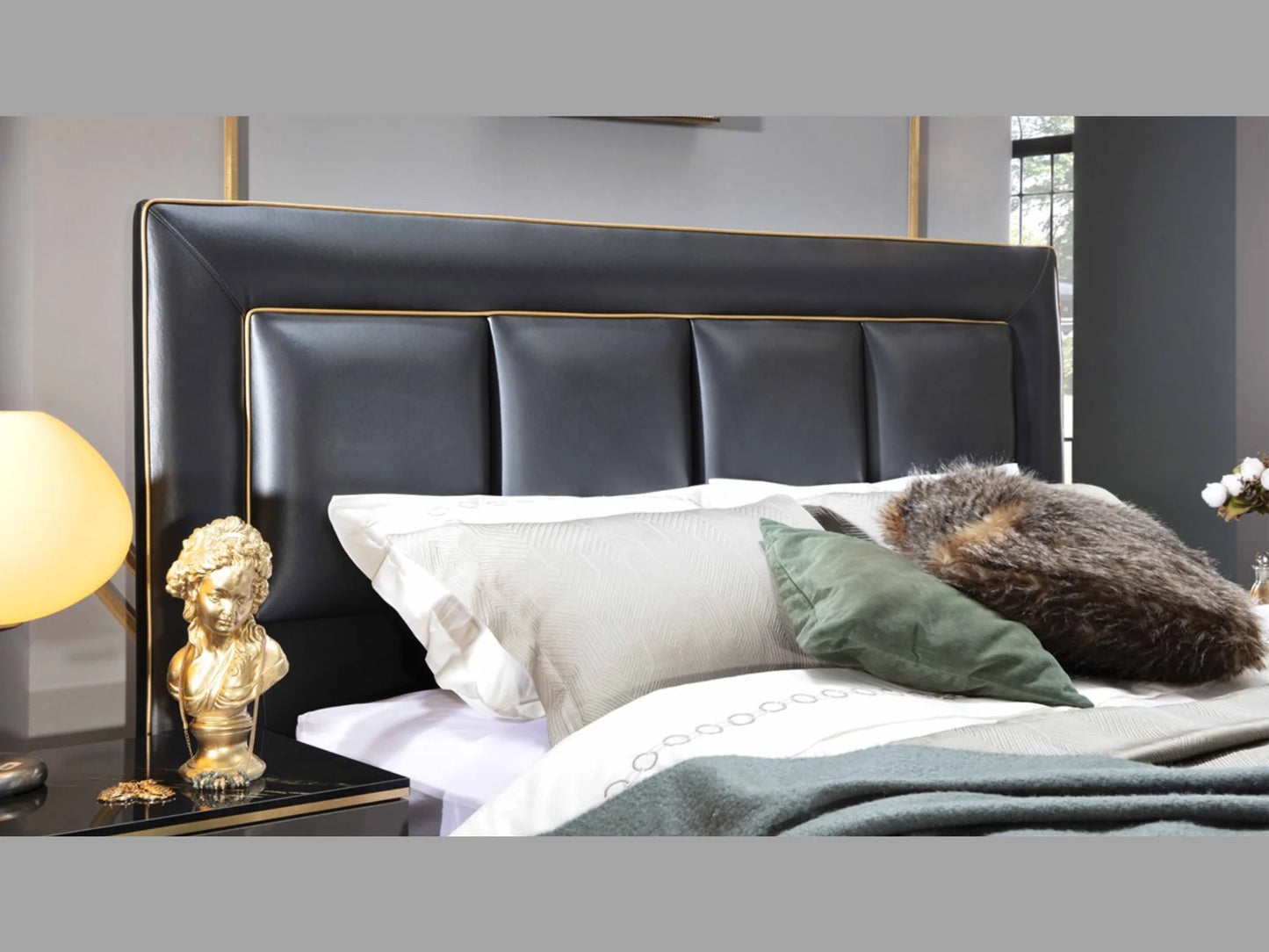 Carlino Bed Set